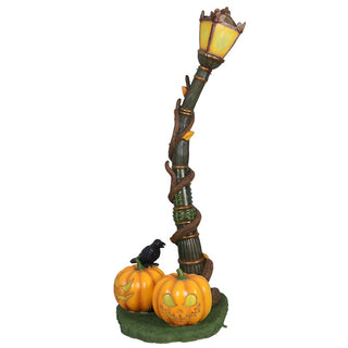 SPOOKY LAMP POST
